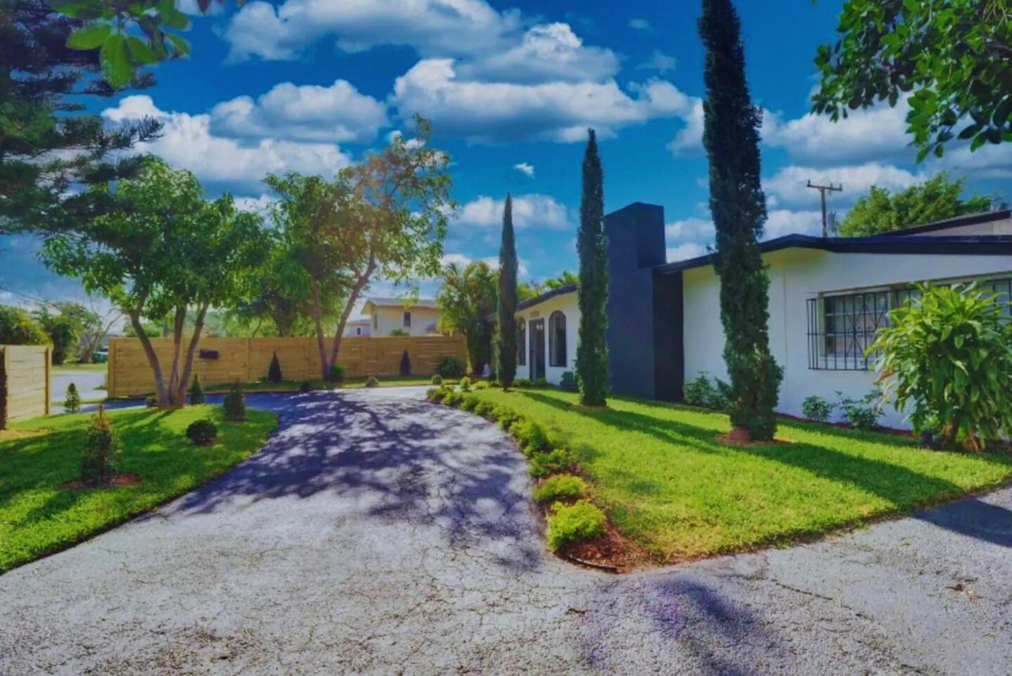 Flaming House With Cinema, Pool & Chill Area Βίλα Μαϊάμι Εξωτερικό φωτογραφία